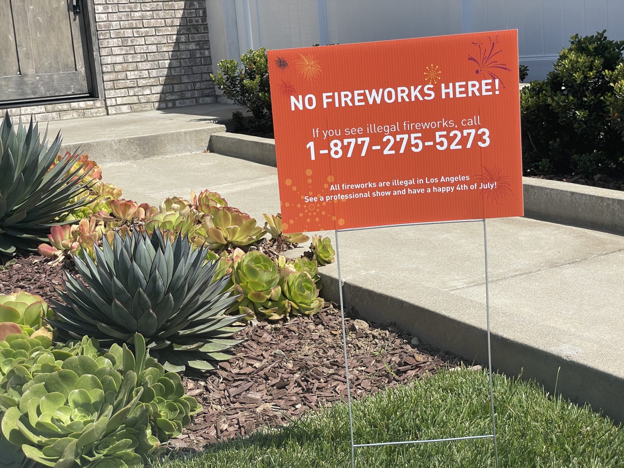 No-Fireworks-Sign-2048x1536